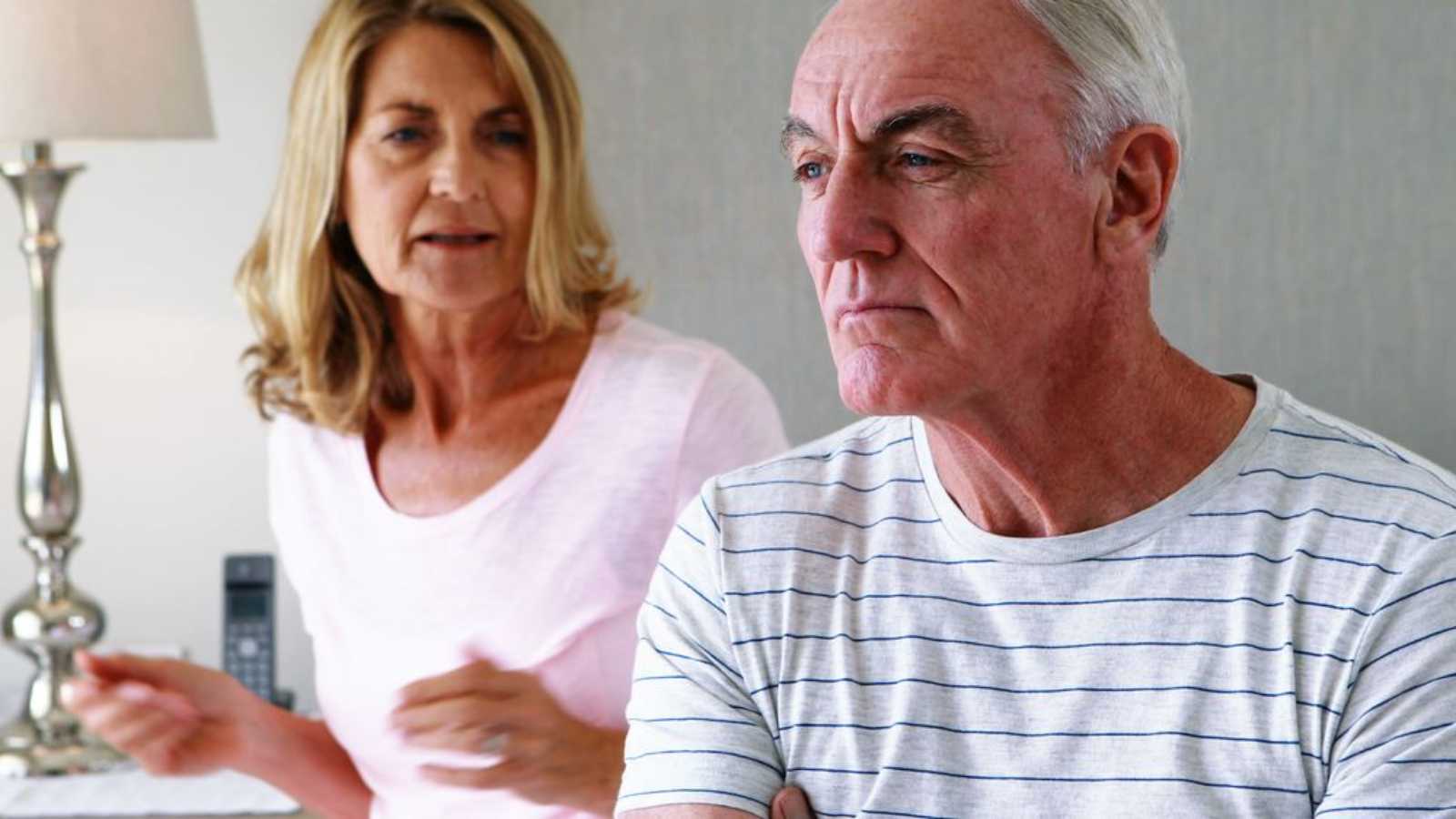 Harvard Experts Married for Decades Reveal Things Happy Couples Don’t Do