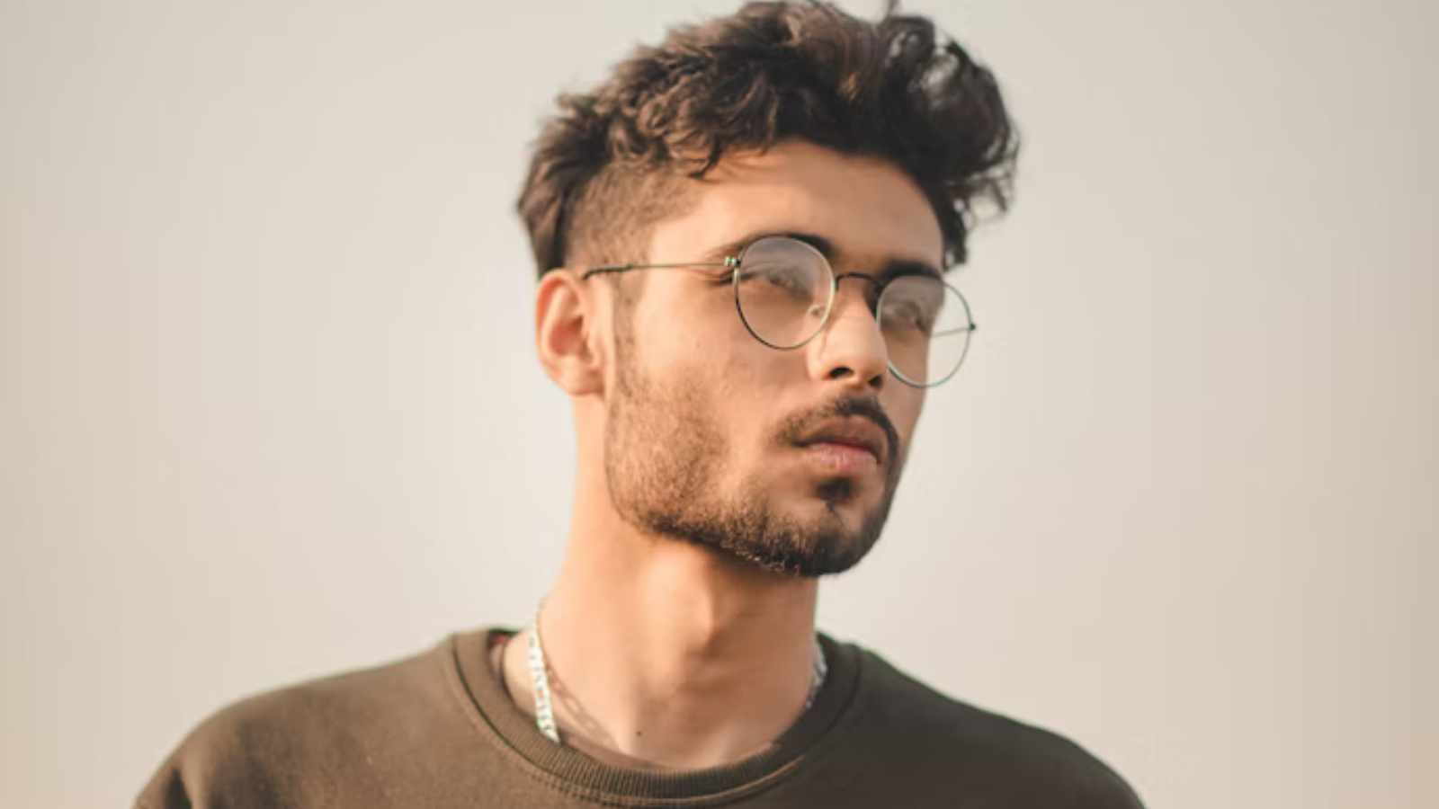 Signs You Were Raised by a Narcissist, According to a Psychologist
