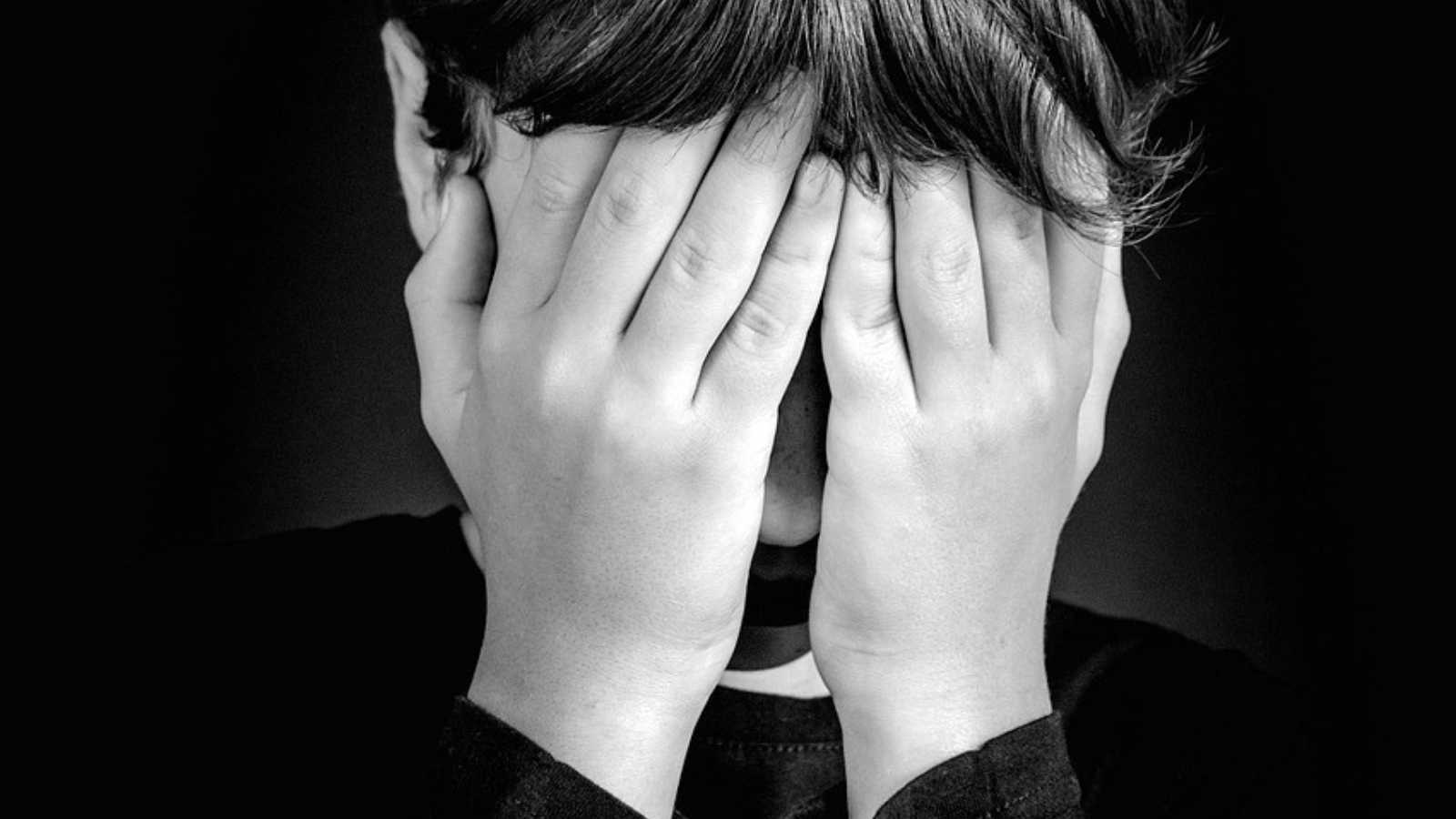 Signs You Were Raised by a Narcissist, According to a Psychologist