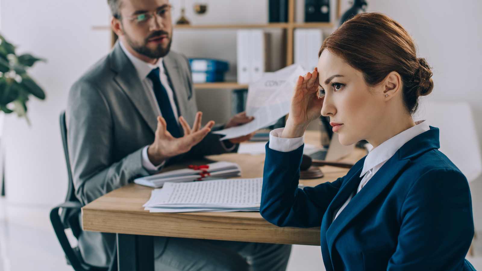14 Annoying Things Smart People Secretly Do Without Realizing It