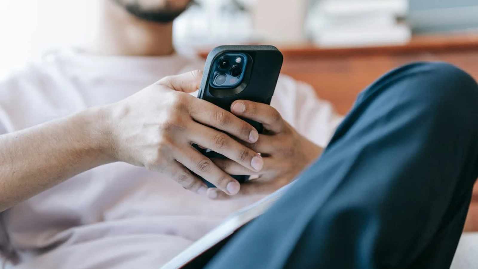 Constant phone scrolling