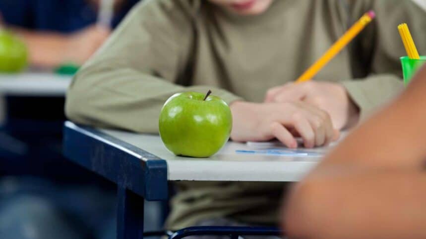 10 classroom rules from the '90s that don't exist anymore