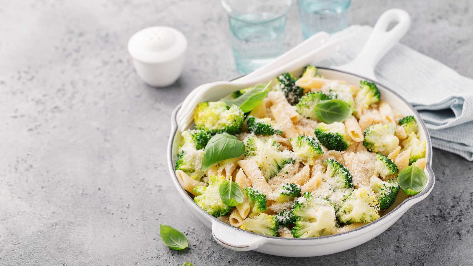 17 quick and easy meals you can make with just freezer staples