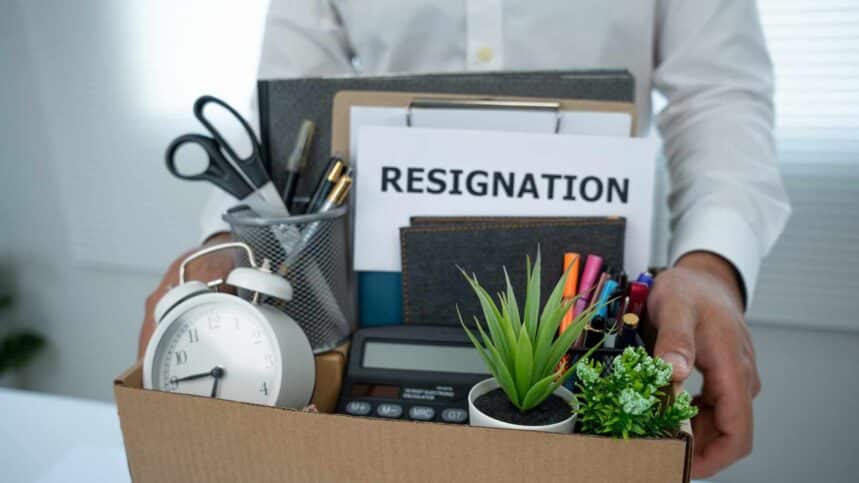17 reasons more people are turning away from work