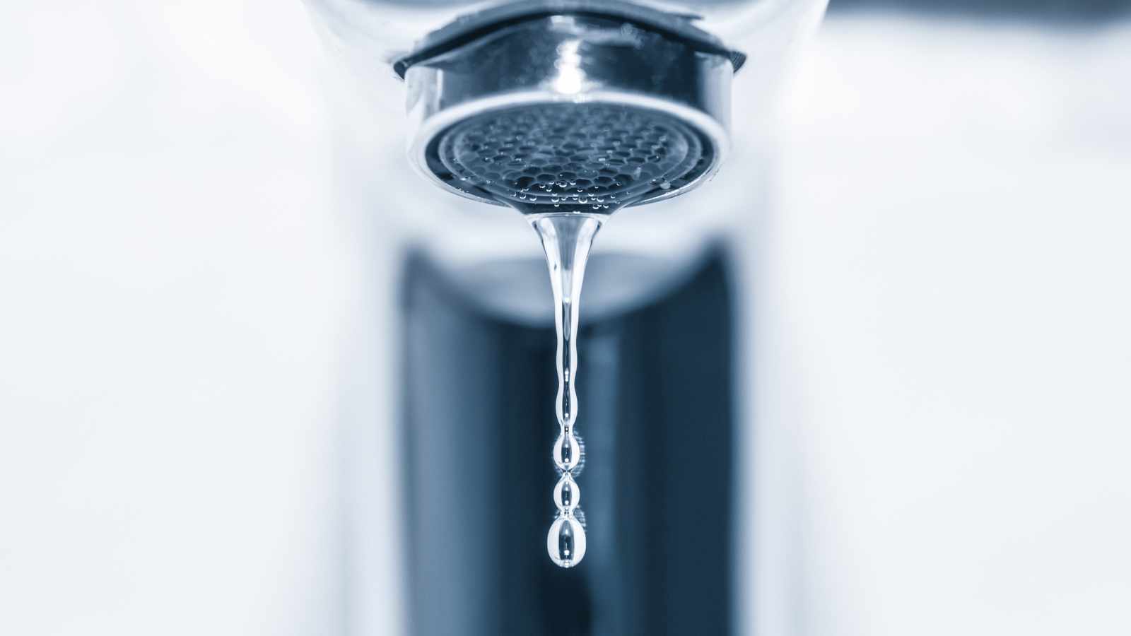 everyday items frugal people keep at home