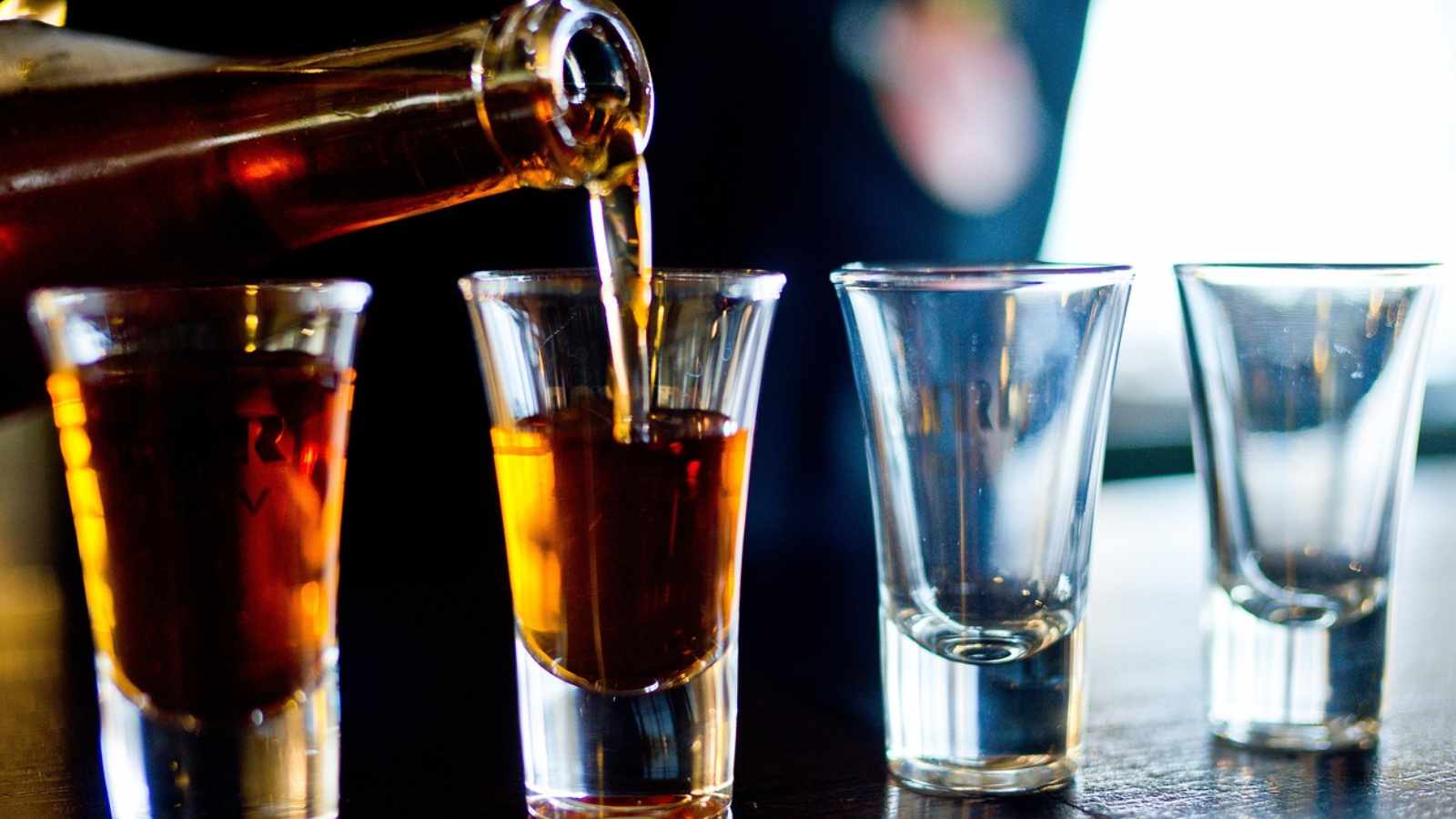 Drinking alcohol to stay warm is a bad idea