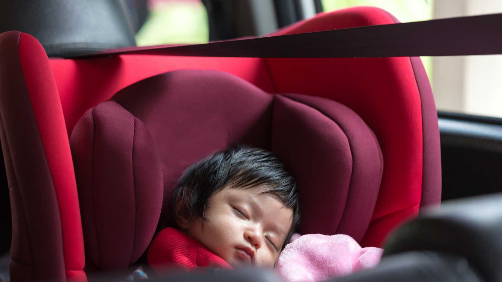 12 parenting habits from the past that seem shocking today