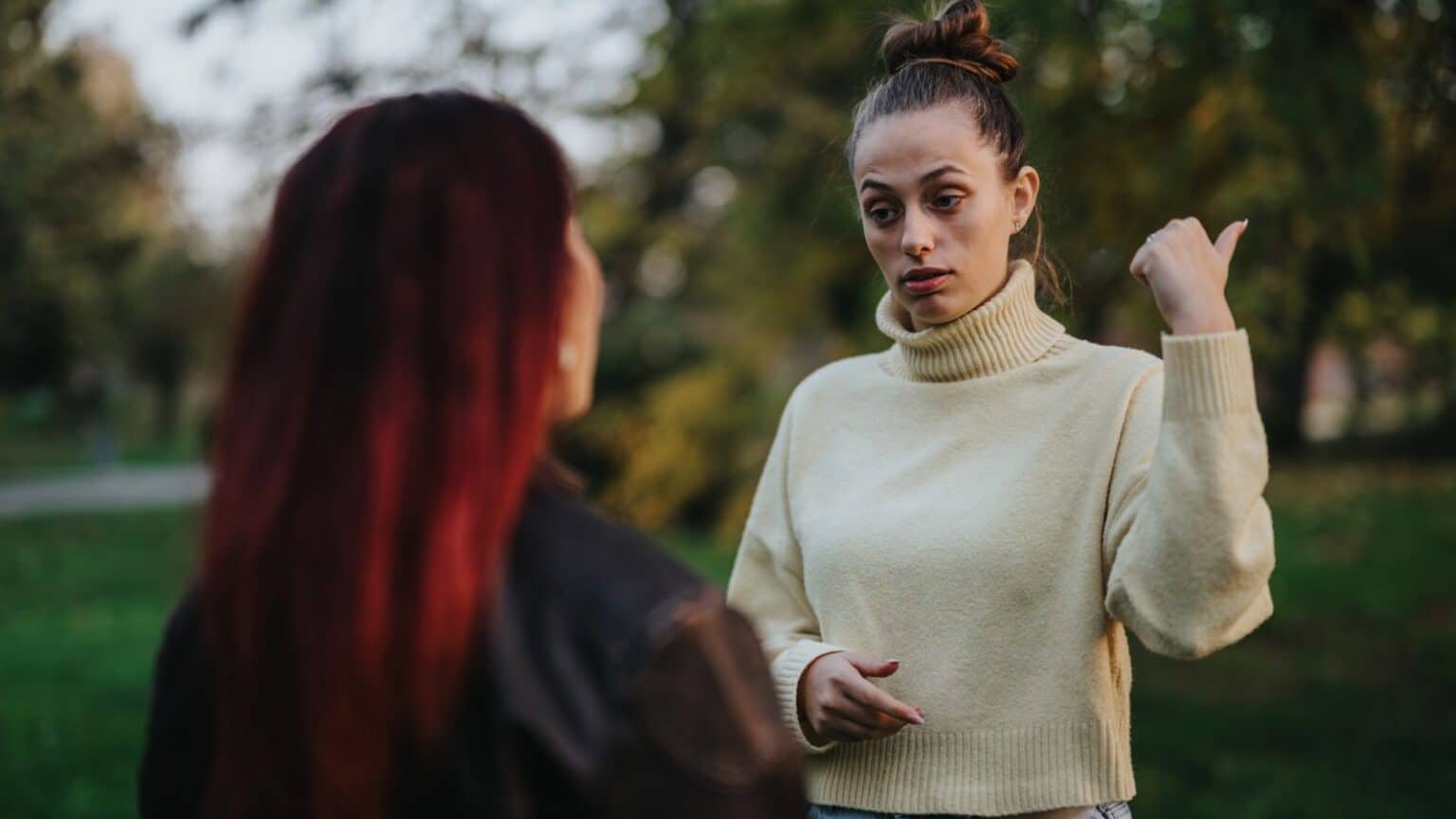 10 signs people feel intimidated by you — and you don’t realize it ...