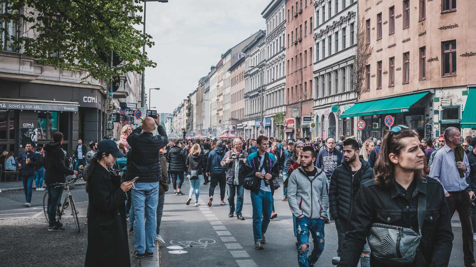 12 Hidden Ways Overpopulation Affects Daily Life