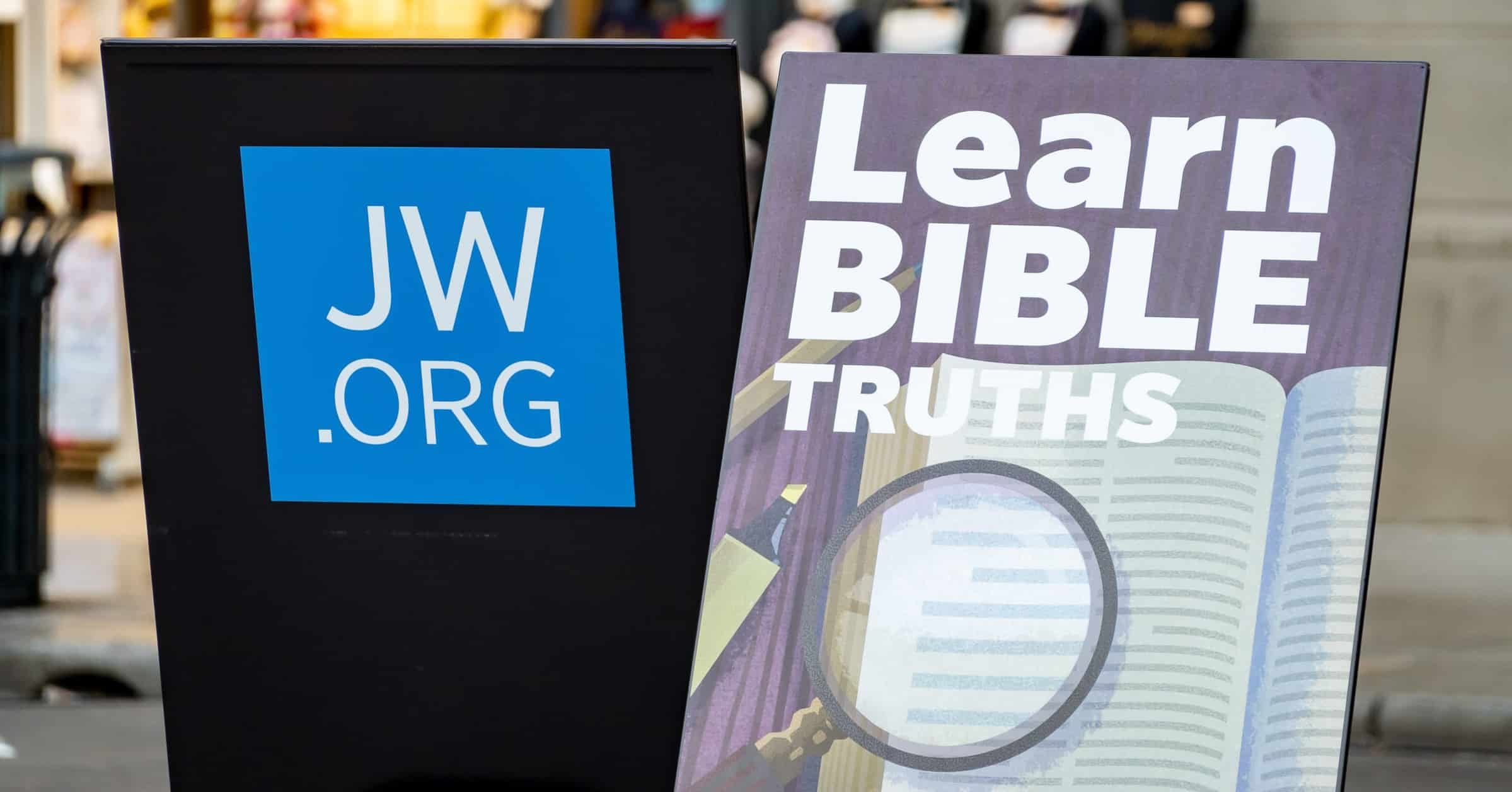 Jehovah's Witnesses. mino21 via 123rf