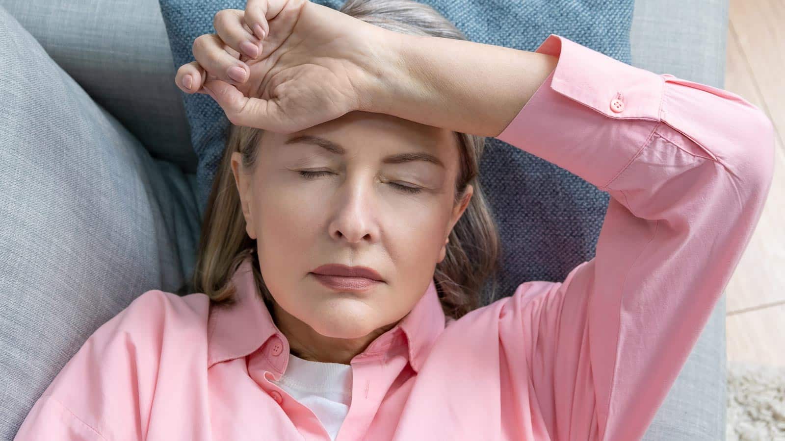 menopause, woman, senior, headache, hormones. zinkevych via 123rf.